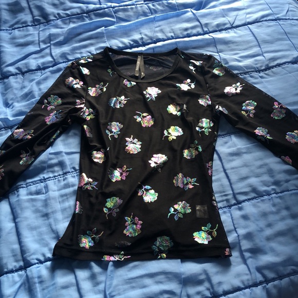 long sleeve seethrough top holographic roses, AU8 - Picture 2 of 3